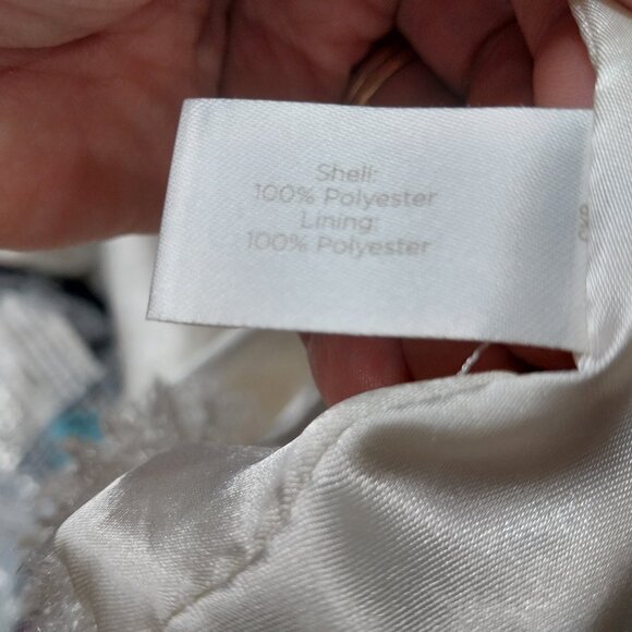 3650 Size Large Decree Sheep Fun Fur Lined Vest. - Picture 5 of 6